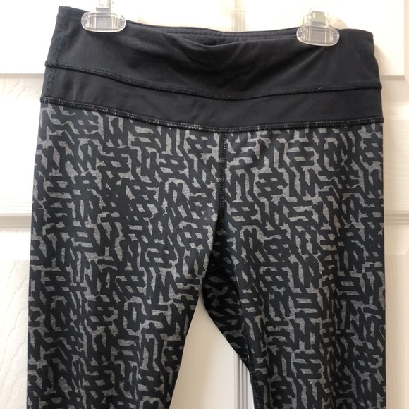 Lululemon Inspire Crop II *Full-On Luxtreme - Picture 6 of 14